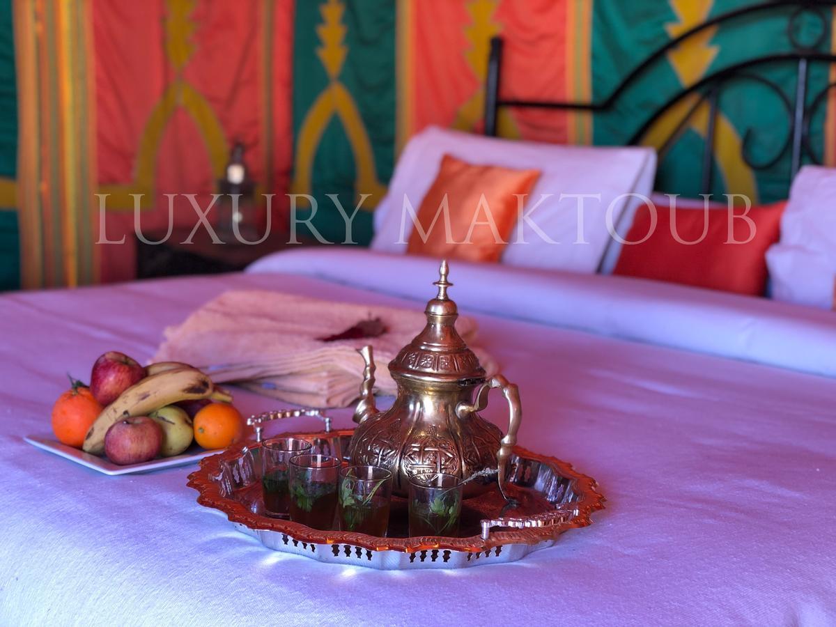 ホテル Luxury Maktoub メルズーガ エクステリア 写真