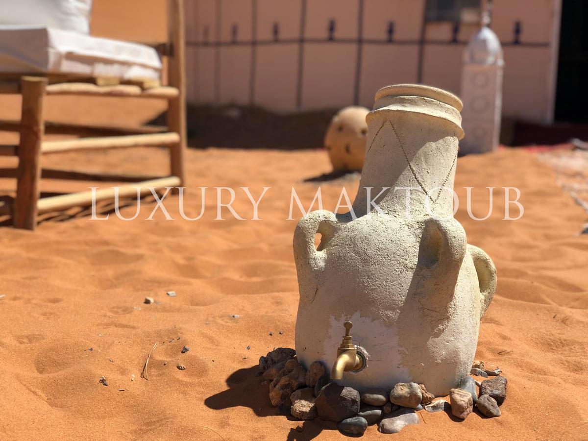 ホテル Luxury Maktoub メルズーガ エクステリア 写真
