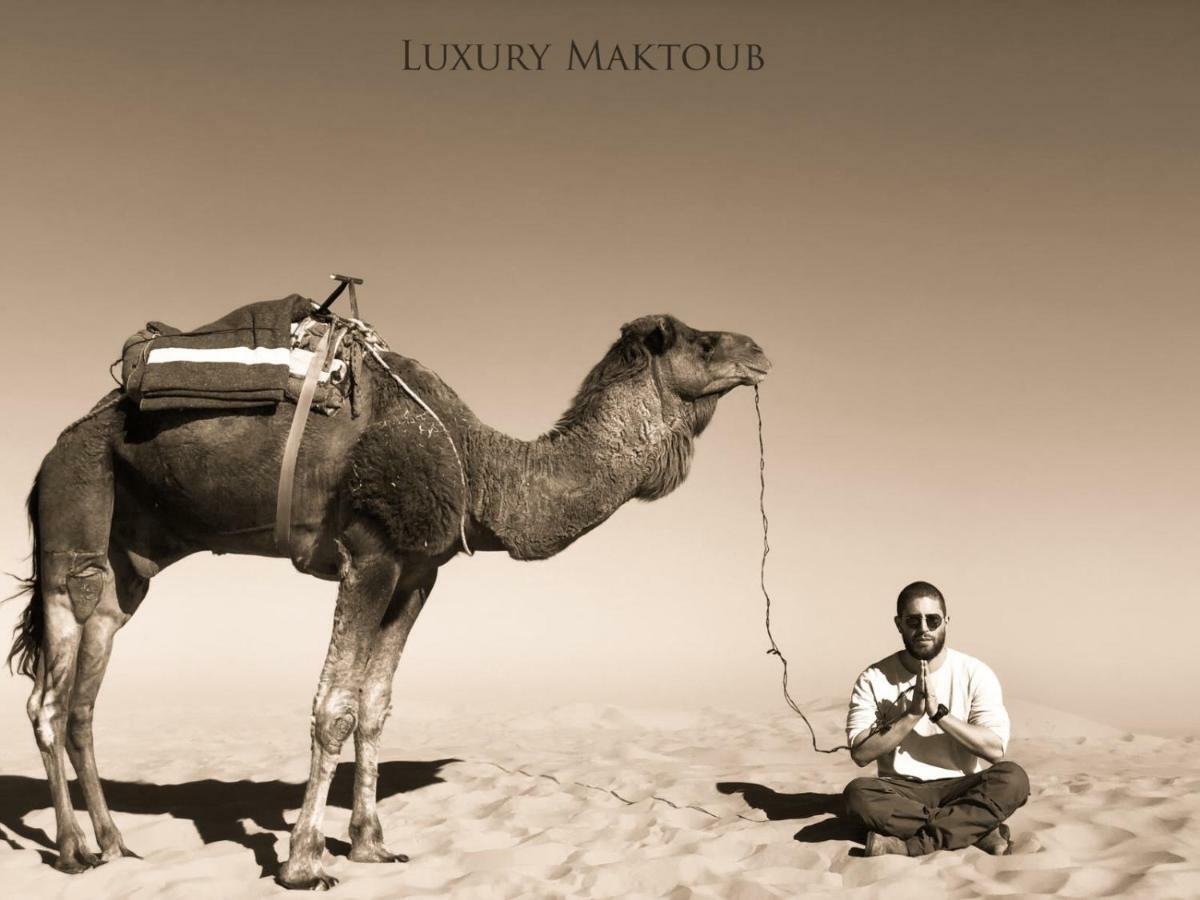 ホテル Luxury Maktoub メルズーガ エクステリア 写真