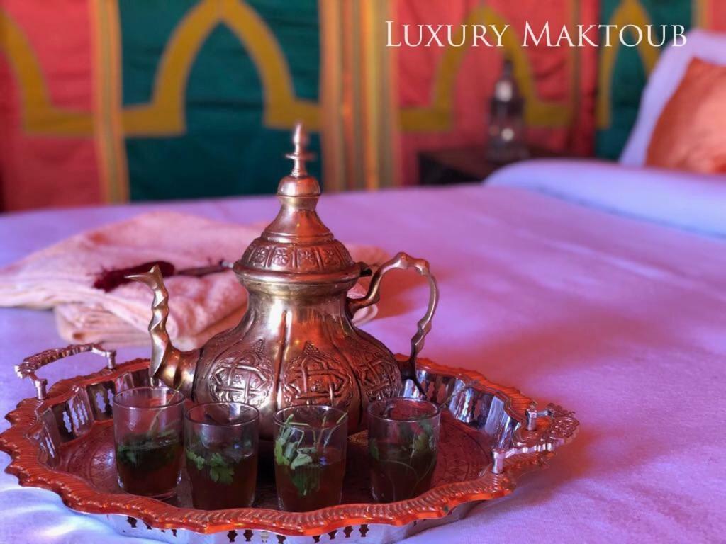 ホテル Luxury Maktoub メルズーガ エクステリア 写真