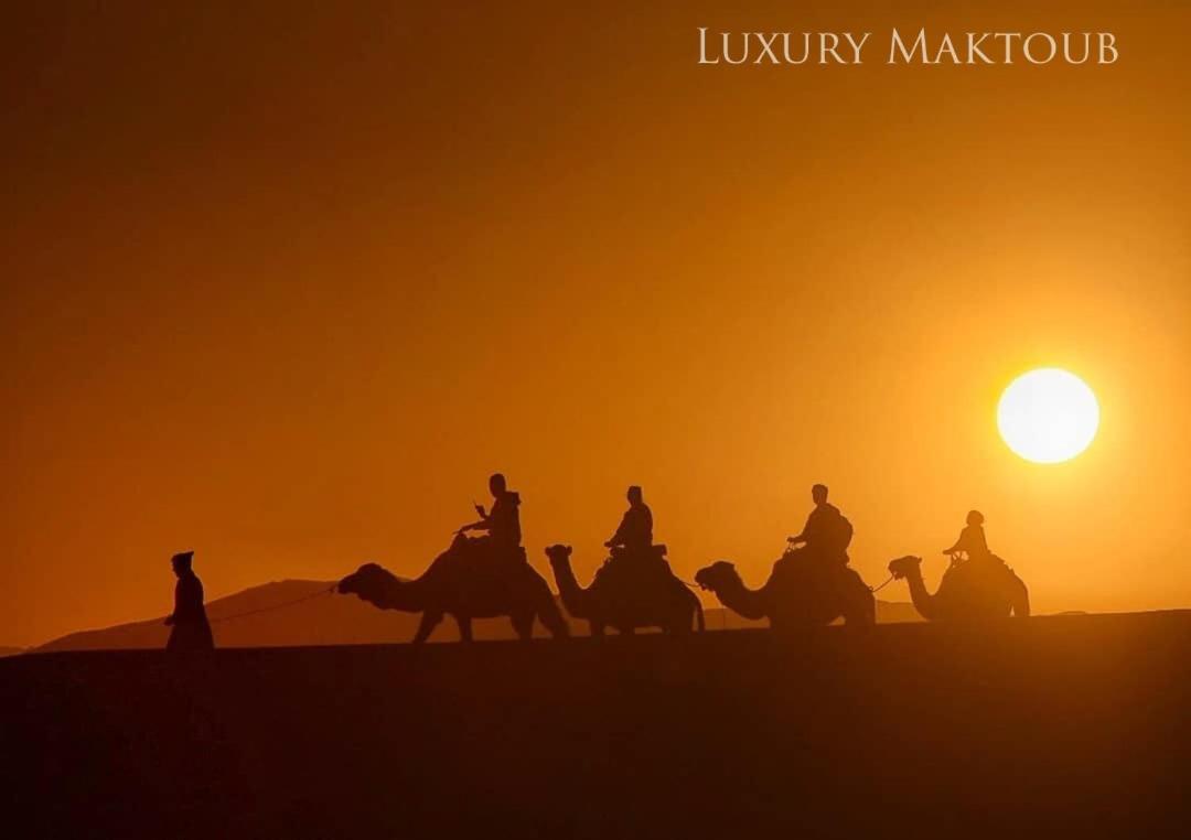 ホテル Luxury Maktoub メルズーガ エクステリア 写真